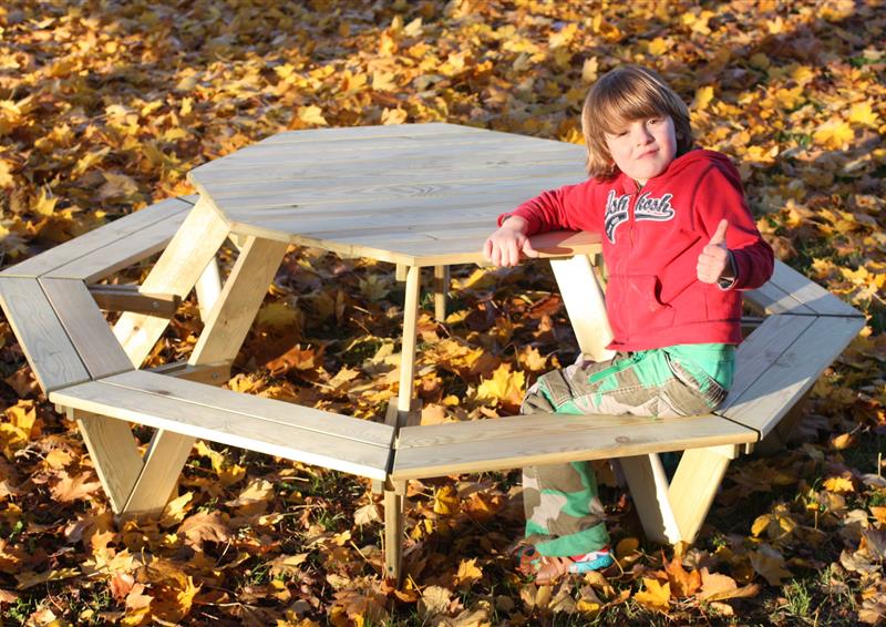 octagonal round picnic table